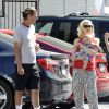 Gwen Stefani, son mari Gavin Rossdale et leur fils Apollo dans les rues de Studio City, à Los Angeles. Le 19 juin 2014.