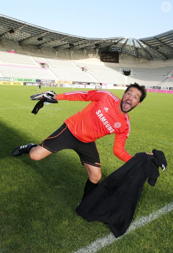 Titoff lors du match de foot entre célébrités organisé au profit de l'association Plus Fort La Vie de Jean-Claude Darmon et Hoda Roche, au stade Jean Bouin à Paris, le 9 juin 2014