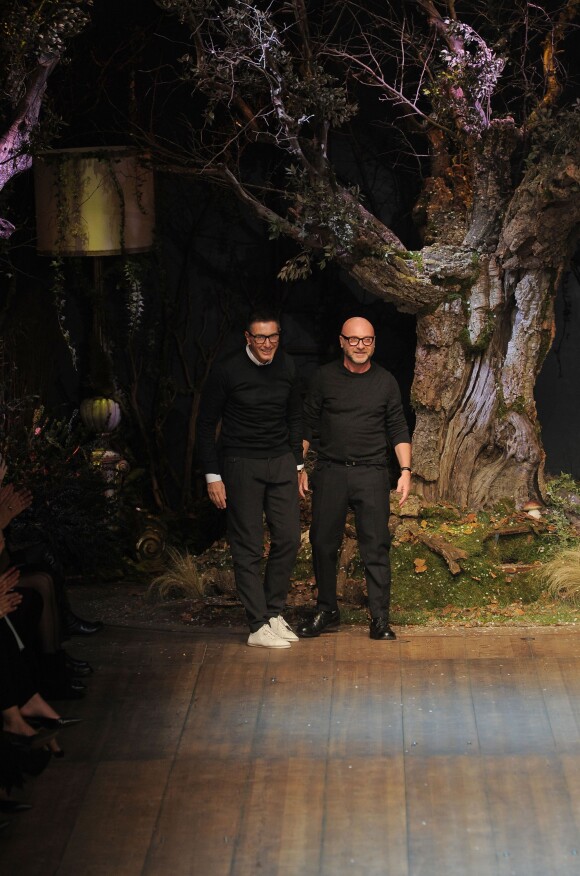 Stefano Gabbana et Domenico Dolce à l'issue du défilé Dolce & Gabbana automne-hiver 2014-15 à Milan. Le 23 février 2014.