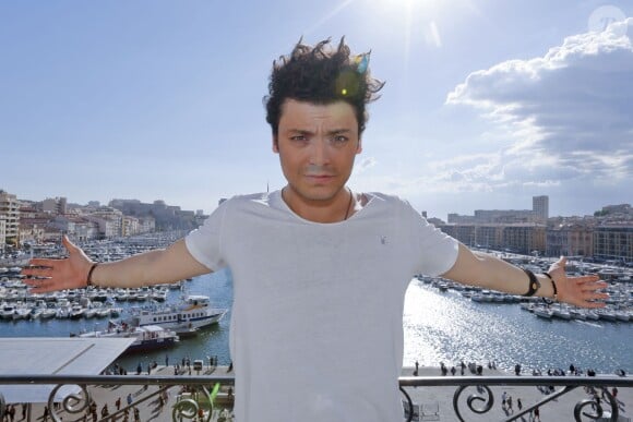 Exclusif - Kev Adams inaugure le 1er Comédie Club qui porte son nom, "Quai du Rire Comédie Club Espace Kev Adams" à Marseille le 30 mai 2014.
