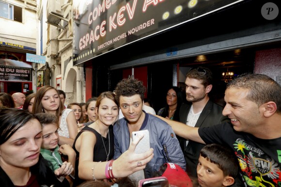 Exclusif - Kev Adams inaugure le 1er Comédie Club qui porte son nom, "Quai du Rire Comédie Club Espace Kev Adams" à Marseille le 30 mai 2014.
