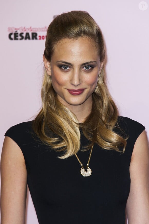 Nora Arnezeder aux César à Paris. Le 28 février 2014.