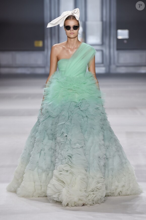 Défilé haute couture Giambattista Valli autonmne-hiver 2014-2015 au Grand Palais. Paris, le 7 juillet 2014.