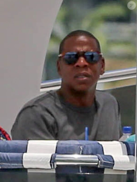 Exclusif - Jay Z passe une journée en famille avec Beyoncé et leur fille Blue Ivy sur un magnifique yacht à Miami, le 27 juin 2014.