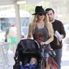 Fergie emmène son fils Axl au zoo à Los Angeles, le 27 juin 2014.