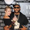 Miley Cyrus et Mike Will Made-It aux MTV Video Music Awards au Barclay's Center à New York. Le 25 août 2013.