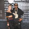 Miley Cyrus et Mike Will Made-It lors des MTV Video Music Awards au Barclay's Center à New York. Le 25 août 2013.