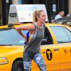 La jolie Candice Swanepoel reste active même lors de son jour off. Le top de 25 ans est allé faire du sport à New York le 9 juillet 2014