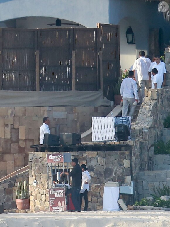 Vue générale de la réception organisée avant le mariage d'Adam Levine et Behati Prinsloo en présence de leur famille et des leurs amis sur la plage du El Dorado Golf & Beach Club à Los Cabos, le 18 juillet 2014, la veille de leur mariage.