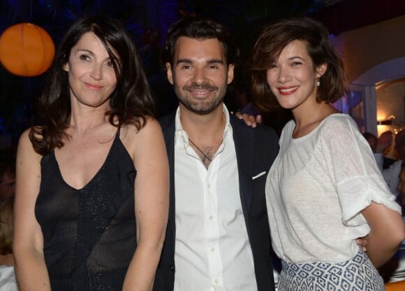 Zabou Breitman, Antoine Chevanne et Mélanie Doutey le jeudi 17 juillet 2014, à la soirée annuelle du célèbre Byblos, à Saint-Tropez. 