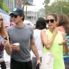 Ian Somerhalder et l'actrice Nikki Reed se promènent au marché de Studio city, à Los Angeles, le 20 juillet 2014.