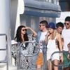 Cara Delevingne, Selena Gomez et Tommy Chiabra sont accueillis par le milliardaire Alshaire Fiyaz sur son nouveau yacht, le Ecstasea, à Saint-Tropez, le 21 juillet 2014.