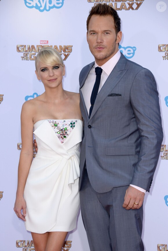 Chris Pratt et Anna Faris à la première mondiale du film Les Gardiens de la Galaxie au Dolby Theatre à Hollywood, Los Angeles, le 21 juillet 2014.