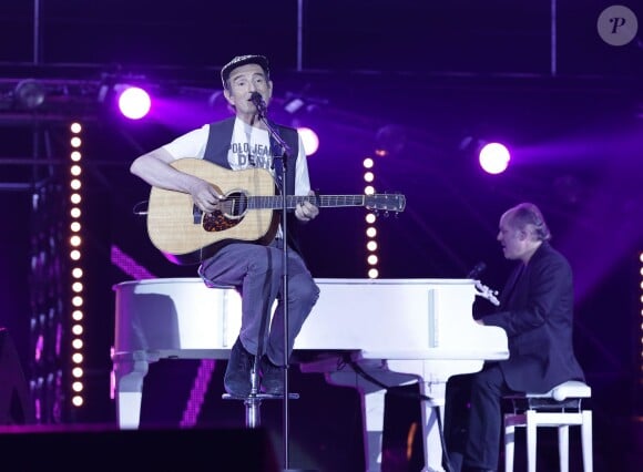 Hervé Cristiani lors du concert " Stars 80" au stade Pierre Mauroy à Lille le 29 juin 2013 