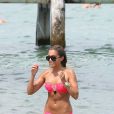 Sylvie Meis se baigne sur une plage de Saint-Tropez. Le 28 juillet 2014.