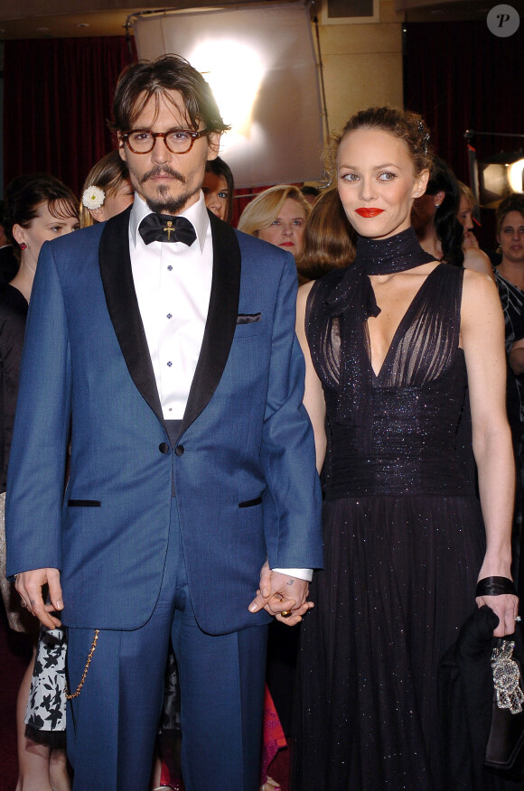 Johnny Depp et Vanessa Paradis lors des Oscars 2005