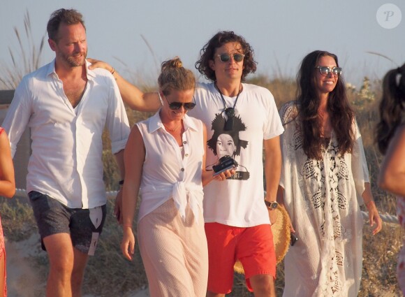La star Orlando Bloom en vacances avec Erica Packer à Formentera, le 30 juillet 2014.