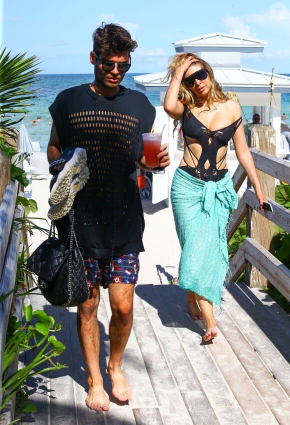 Brittny Gastineau et Eric Meier sur la plage à Miami, le 1er août 2014.