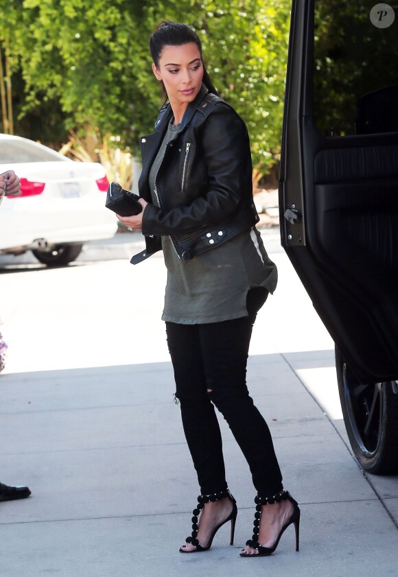 Kim Kardashian s'est rendue au centre commercial de Topanga à Woodland Hills, le 5 août 2014.