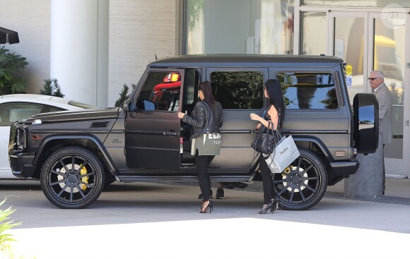 Kim Kardashian s'est rendue au centre commercial de Topanga à Woodland Hills, le 5 août 2014.