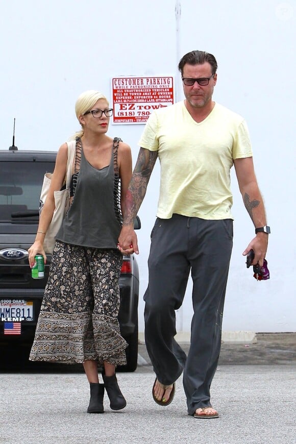 Tori Spelling et son mari Dean McDermott sont allés faire des courses au supermarché à Encino. Le 20 juillet 2014.