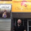Hugh Jackman en vacances à Paris au mois d'août 2014 : Petite visite au musée du chocolat
 