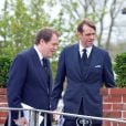  Tom Parker Bowles et Ben Elliot lors des obsèques de Mark Shand, frère de la duchesse de Cornouailles, le 1er mai 2014 à Stourpaine, en Angleterre. 