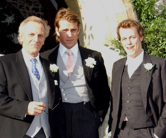 Ben Elliot et son cousin Tom Parker Bowles avec leur oncle Mark Shand en octobre 2003