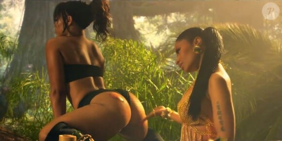 Nicki Minaj, en extase dans le clip d'Anaconda. Août 2014.