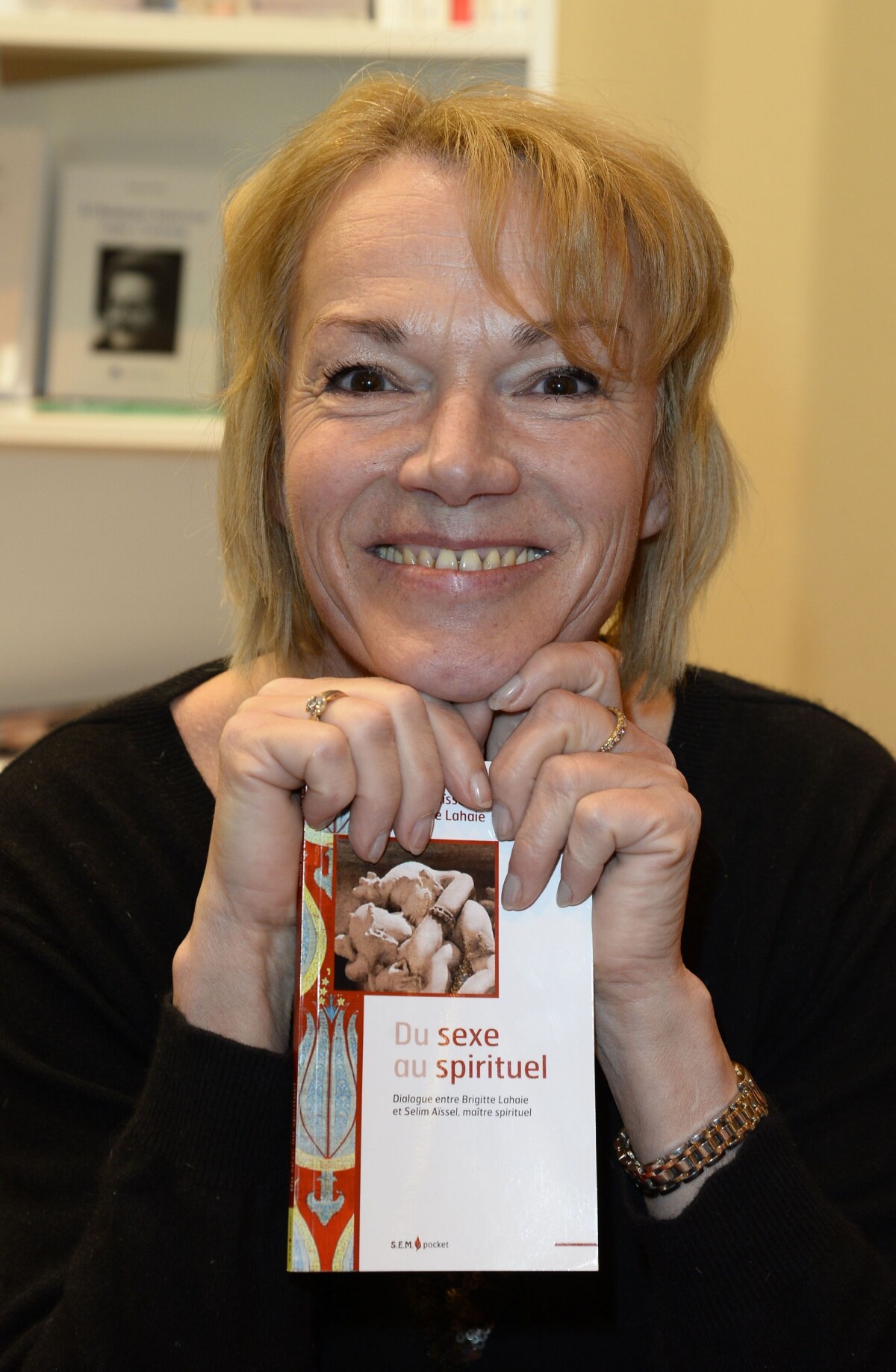 Photo Brigitte Lahaie à la 34éme édition du salon du livre à la Porte