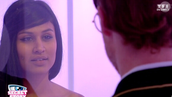 Jessica s'explique avec Geoffrey qui la largue ! - Prime de "Secret Story 8" sur TF1. Vendredi 22 août 2014.