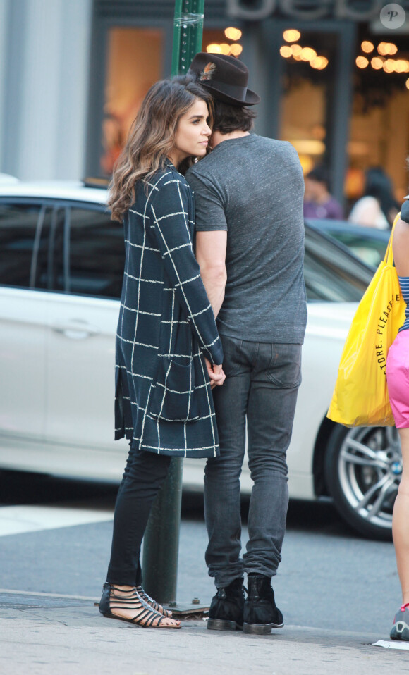 Ian Somerhalder et Nikki Reed se promènent dans les rues de New York, le 24 août 2014.