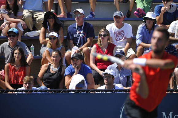 La chanteuse Pauline assiste au match de son compagnon Benoît Paire dans les tribunes de Flushing Meadows à l'occasion de l'US Open, le 25 août 2014