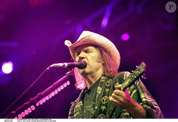 Neil Young en concert au Danemark, le 3 juillet 2001. 