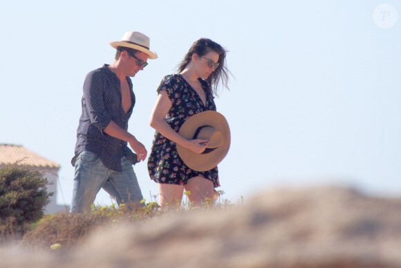 Liv Tyler en vacances avec son compagnon Dave Gardner et son fils Milo à Formentera, le 25 août 2014.