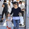 Jennifer Garner emmène sa fille Seraphina manger une glace au Brentwood Country Mart, le 28 août 2014.