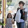 Exclusif - Jennifer Garner fait du shopping avec sa fille Seraphina à Brentwood, le 28 août 2014.