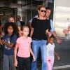 Heidi Klum et ses enfants Leni, Lou et Johan arrivent à l'aéroport de Los Angeles en provenance de New York, le 28 août 2014. 