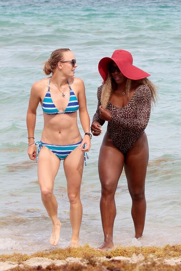 Serena Williams et Caroline Wozniacki lors d'un break estival à Miami, le 1er juin 2014