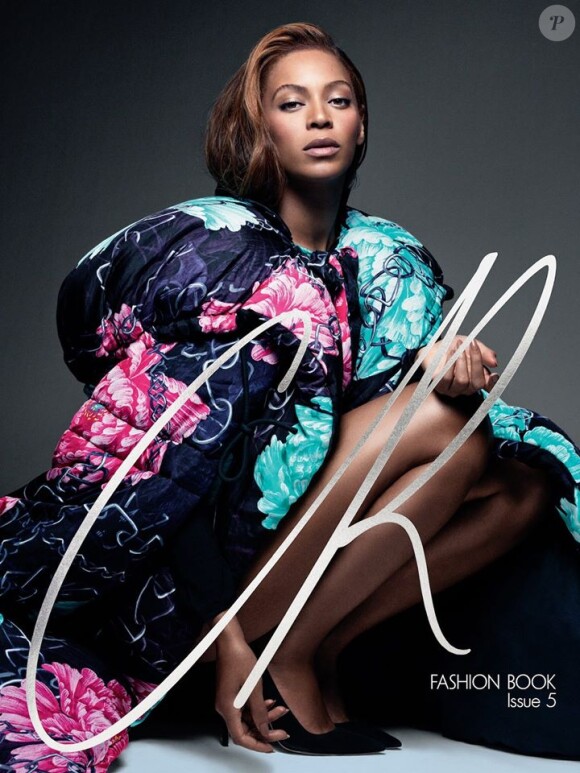 Beyoncé, en couverture du 5e numéro de CR Fashion Book. Photo par Pierre Debusschere.