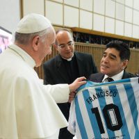 Pape François: Avec Diego Maradona et des stars de foot pour sa grande rencontre
