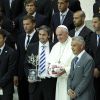 Rencontre avec le pape François au Vatican, le 1er septembre 2014, en marge d'un match pour la paix à Rome. 