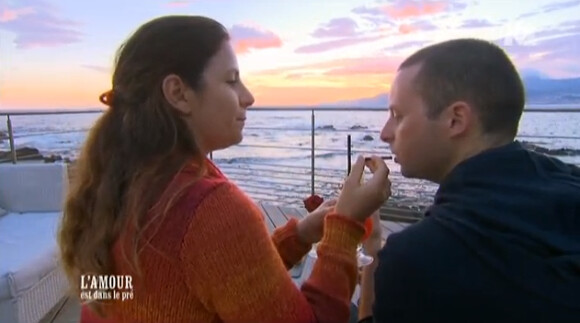 Virginie et Mathieu en amoureux en Corse - "L'amour est dans le pré 2014" - Emission du 25 août 2014.
