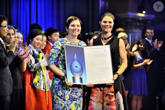 La princesse Victoria de Suède a remis le 3 septembre 2014 le Stockholm Junior Water Prize à la Canadienne Hayley Todesco lors d'une cérémonie au Grand Hotel de Stockholm.