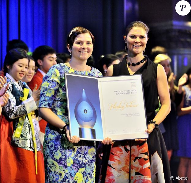 La princesse Victoria de Suède a remis le 3 septembre 2014 le Stockholm Junior Water Prize à la Canadienne Hayley Todesco lors d'une cérémonie au Grand Hotel de Stockholm.