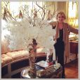 Joan Rivers prend la pose dans son appartement de New York, le 3 mai 2014
