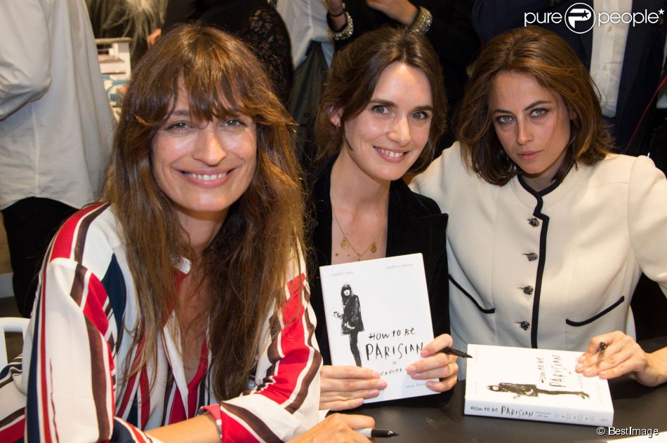  Caroline de Maigret, Sophie Mas et Anne Berest d&amp;eacute;dicacent leur livre &quot;How to Be Parisian Wherever You Are&quot; chez colette. Paris, le 16 septembre 2014. 