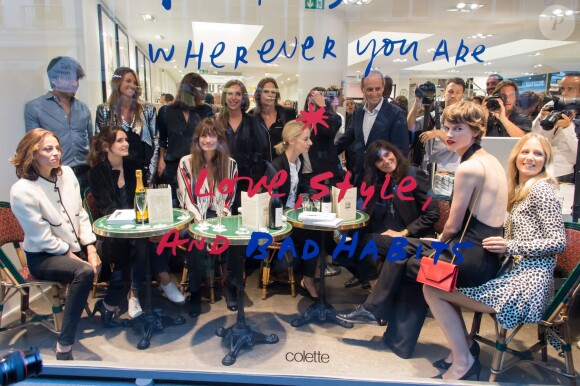 Anne Berest, Sophie Mas, Caroline de Maigret, Emmanuelle Alt, Saskia de Brauw, Brune de Margerie et Xavier Romatet célèbrent la Vogue Fashion Night Out 2014 chez colette. Paris, le 16 septembre 2014.