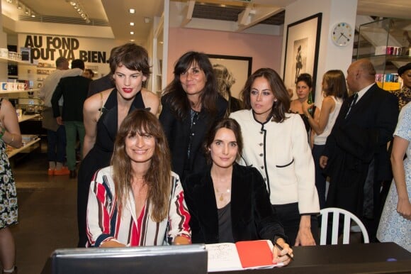 Saskia de Brauw, Emmanuelle Alt, Caroline de Maigret, Sophie Mas et Anne Berest lancent la Vogue Fashion Night Out 2014 chez colette. Paris, le 16 septembre 2014.