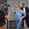Jennifer Lopez dans le quartier du Bronx à New York, a visité une piscine ainsi que son ancienne maison, le 18 septembre 2014